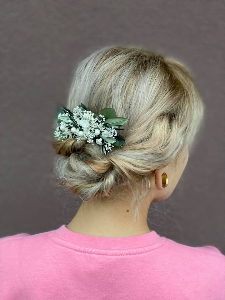 Bridal Flower Hair Comb: Greenery, Pearls, Ivory Wedding Hairpiece – handmade floral hair accessory by magaela
