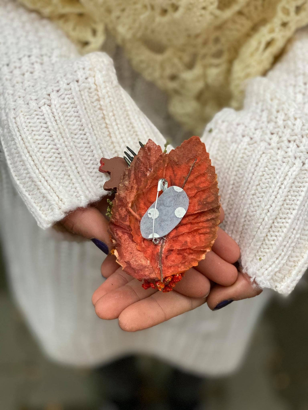 Christmas Flower Brooch: Gingerbread, Berries, Woodland Wedding – handmade floral hair accessory by magaela
