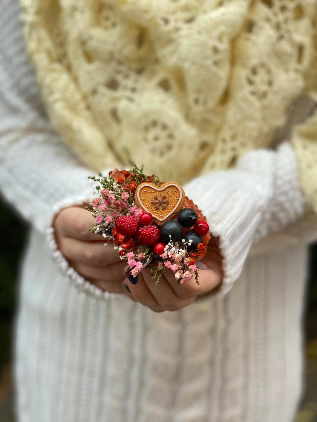 Christmas Flower Brooch: Gingerbread, Berries, Woodland Wedding – handmade floral hair accessory by magaela