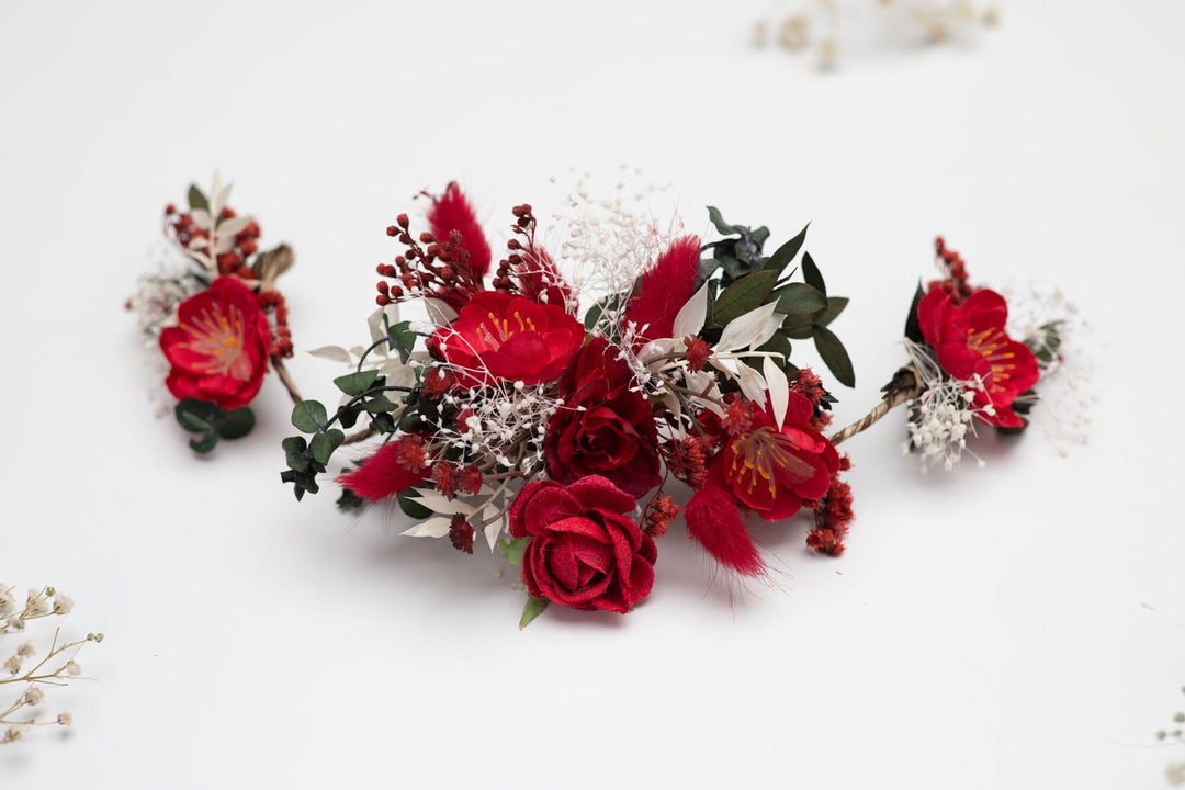Red Flower Bridal Hair Comb: Flexible Wedding Hair Vine – handmade floral hair accessory by magaela