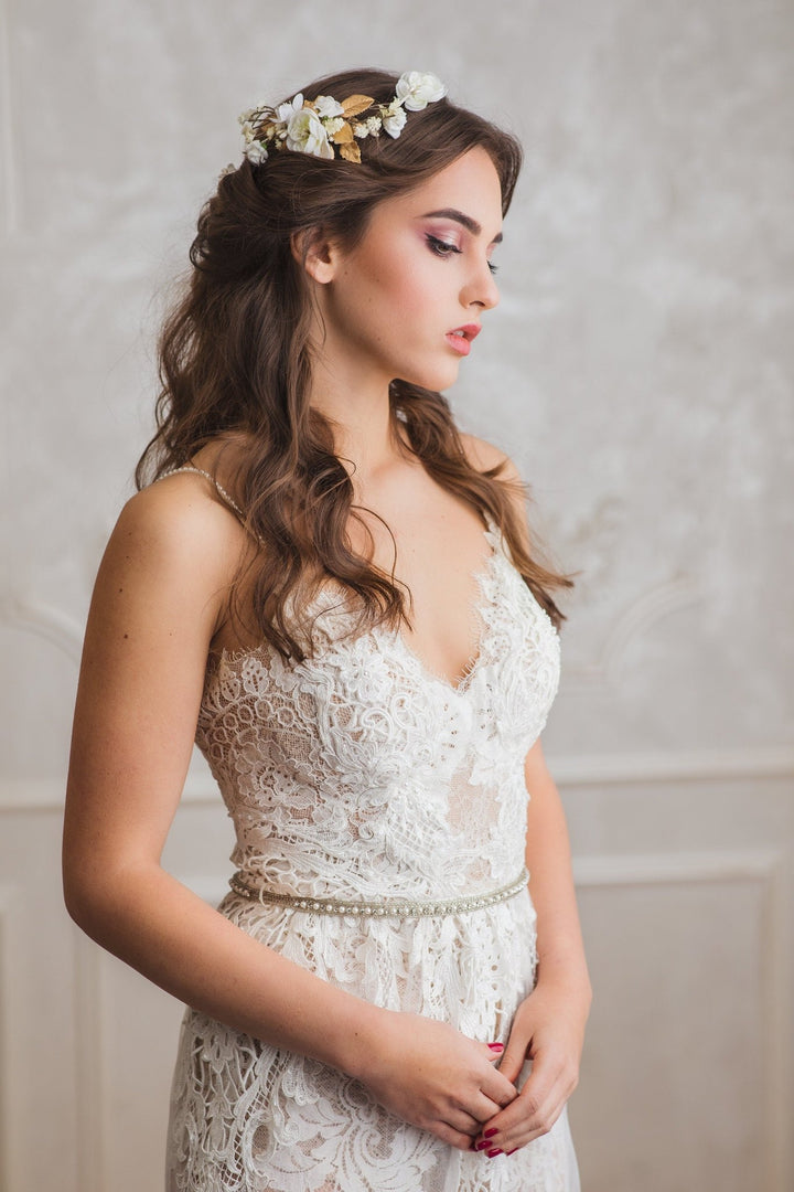 White Flower Bridal Hair Comb: Gold Wedding Hair Vine – handmade floral hair accessory by magaela