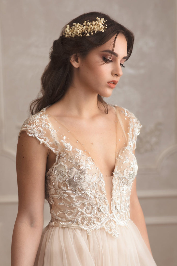 Ivory Baby's Breath Wedding Hair Comb: Preserved Flower Bridal Accessory – handmade floral hair accessory by magaela