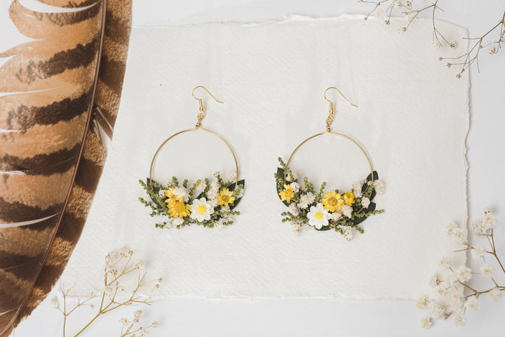 Meadow Flower Circle Earrings: Handmade Yellow & White Floral Jewelry – handmade floral hair accessory by magaela