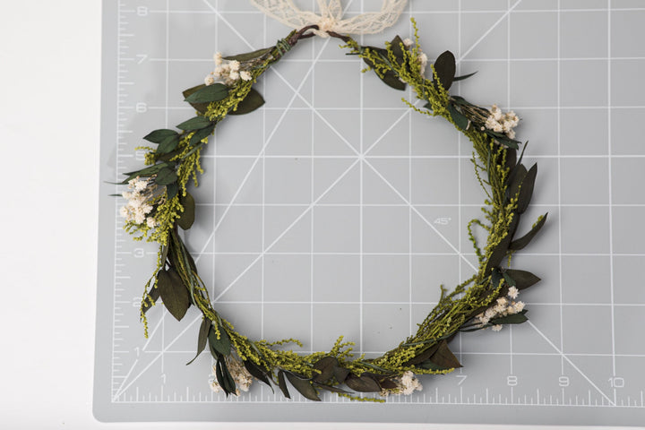 Greenery Wedding Hair Accessory Set: Flower Wreath, Bracelet & Comb – handmade floral hair accessory by magaela