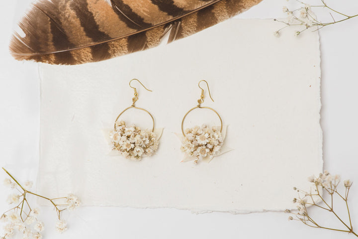 Baby's Breath Flower Earrings: Golden Circle Wedding Jewelry – handmade floral hair accessory by magaela