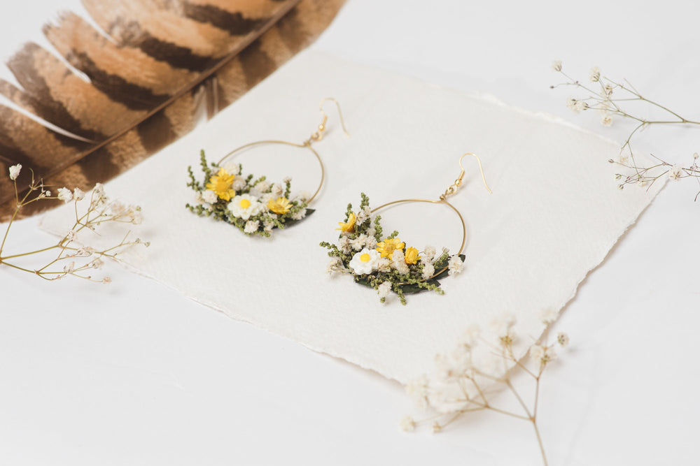 Meadow Flower Circle Earrings: Handmade Yellow & White Floral Jewelry – handmade floral hair accessory by magaela