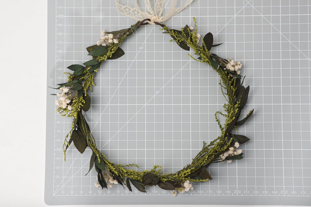 Baby's Breath Flower Crown: Natural Wedding Hair Wreath – handmade floral hair accessory by magaela