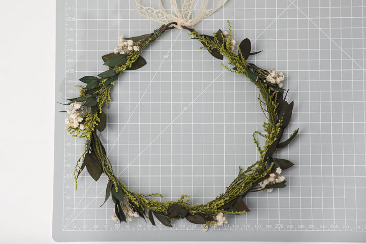 Baby's Breath Flower Crown: Natural Wedding Hair Wreath – handmade floral hair accessory by magaela