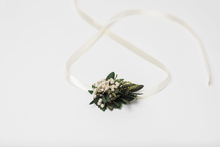 Greenery Wedding Bracelet: Ivory Floral Bridesmaid Corsage – handmade floral hair accessory by magaela