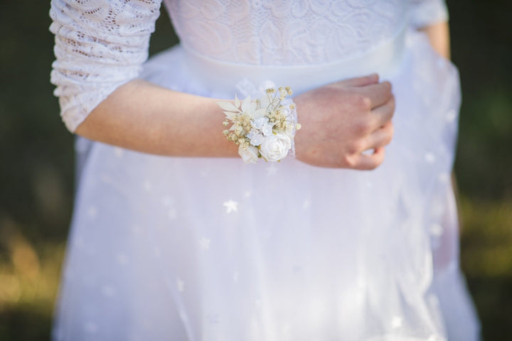 White Peony Flower Girl Bracelet: First Communion Wrist Corsage – handmade floral hair accessory by magaela