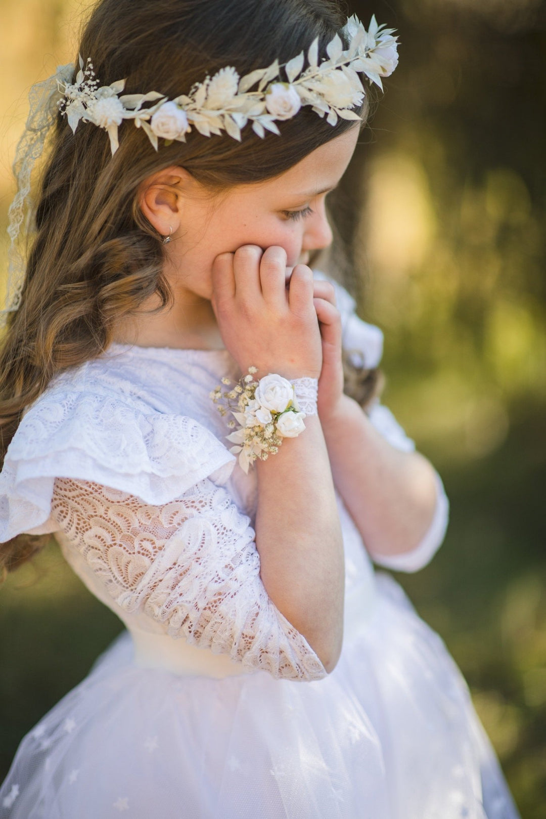 White Peony Flower Girl Bracelet: First Communion Wrist Corsage – handmade floral hair accessory by magaela