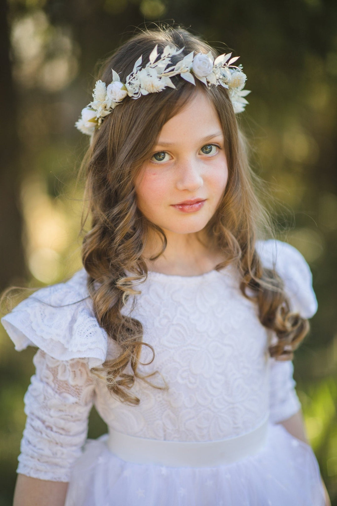 White Peony Flower Girl Bracelet: First Communion Wrist Corsage – handmade floral hair accessory by magaela