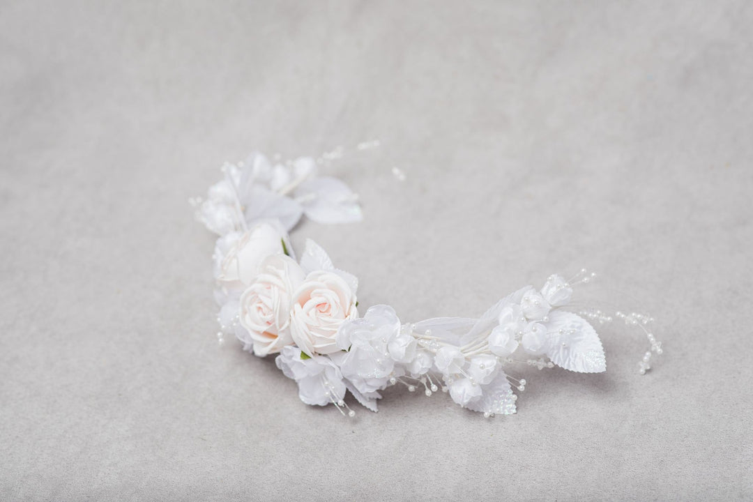 White Flower Bridal Hair Vine: Flexible Wedding Headpiece – handmade floral hair accessory by magaela