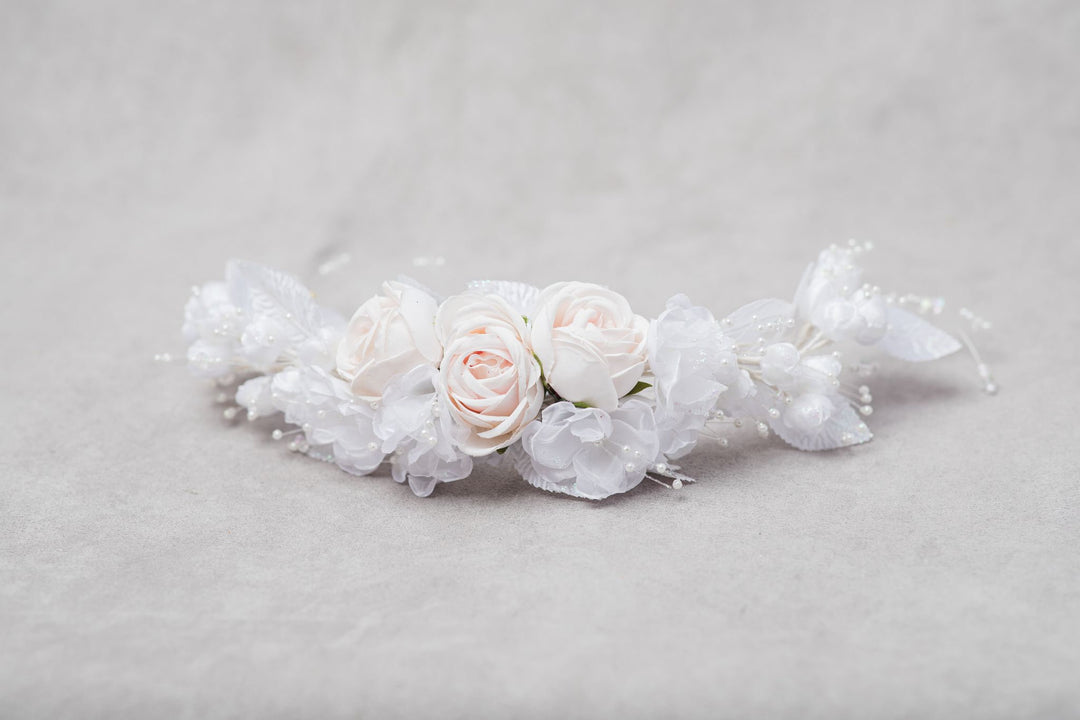 White Flower Bridal Hair Vine: Flexible Wedding Headpiece – handmade floral hair accessory by magaela