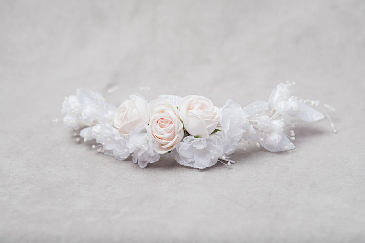 White Flower Bridal Hair Vine: Flexible Wedding Headpiece – handmade floral hair accessory by magaela