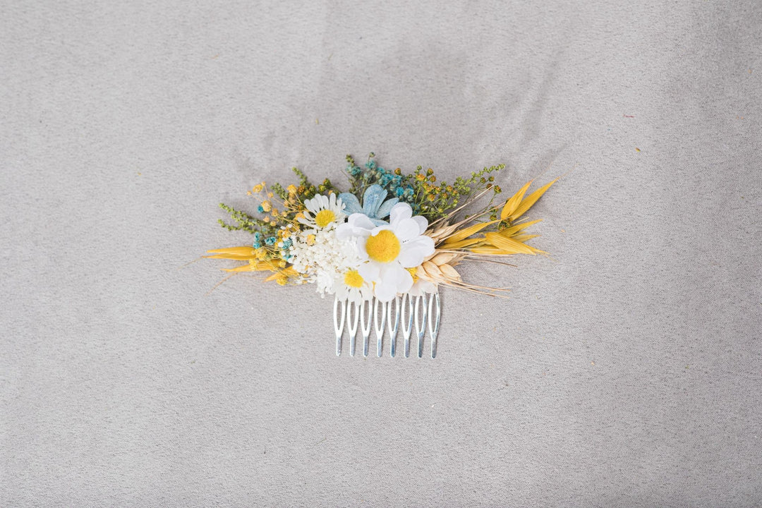 Daisy Flower Hair Comb: Yellow & Blue Wedding Headpiece – handmade floral hair accessory by magaela