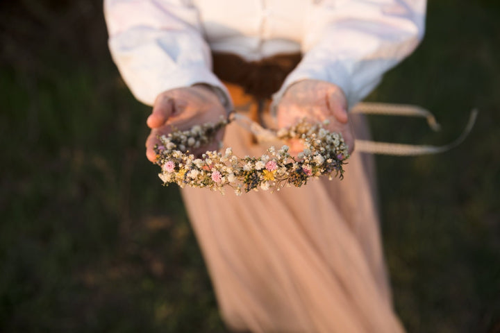 Preserved Baby's Breath Flower Hair Wreath: Bridal Summer Hair Crown – handmade floral hair accessory by magaela