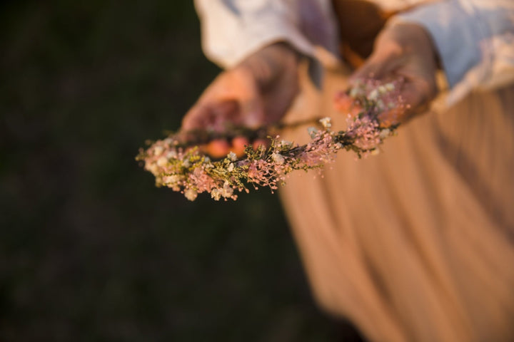 Preserved Baby's Breath Flower Crown: Romantic Blush Wedding Headpiece – handmade floral hair accessory by magaela