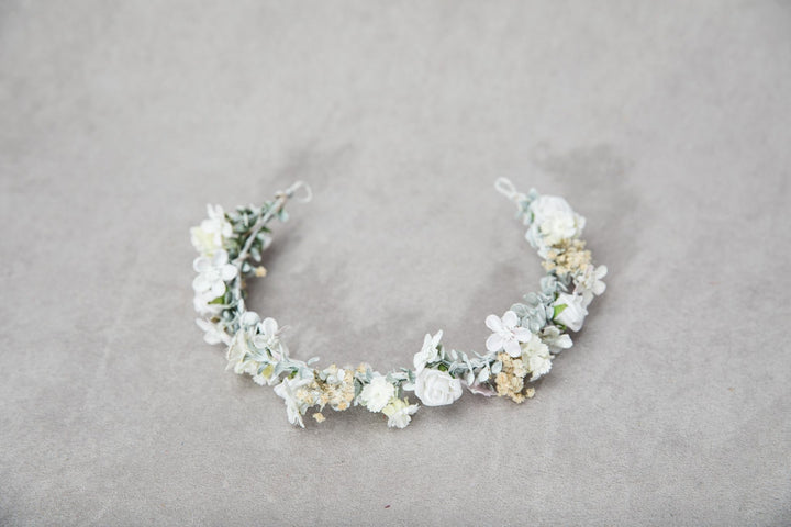 White Rose Flower Crown: First Communion Headpiece – handmade floral hair accessory by magaela