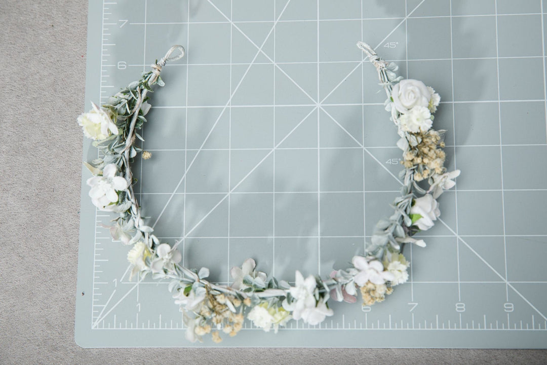 White Rose Flower Crown: First Communion Headpiece – handmade floral hair accessory by magaela