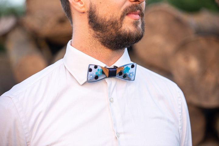 Blue Floral Resin Wooden Bow Tie: Men's Wedding Accessory – handmade floral hair accessory by magaela