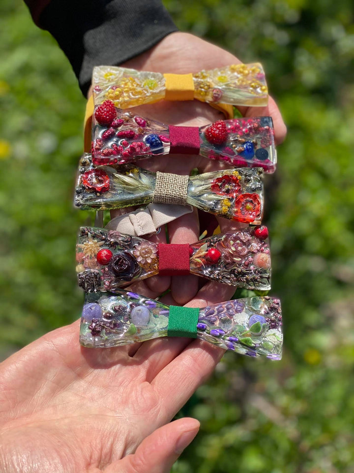 Resin Floral Bow Tie: Green & Purple Lavender, Men's Wedding Accessory – handmade floral hair accessory by magaela