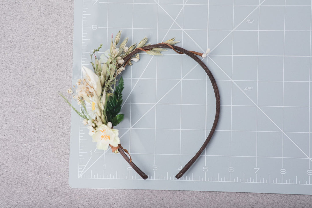 Daisy Flower Headband: Preserved Ivory Floral Crown, Spring Wedding – handmade floral hair accessory by magaela