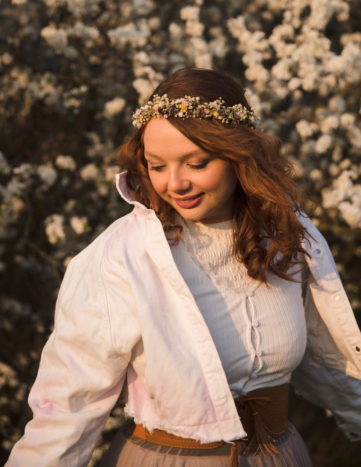 Preserved Baby's Breath Flower Hair Wreath: Bridal Summer Hair Crown – handmade floral hair accessory by magaela
