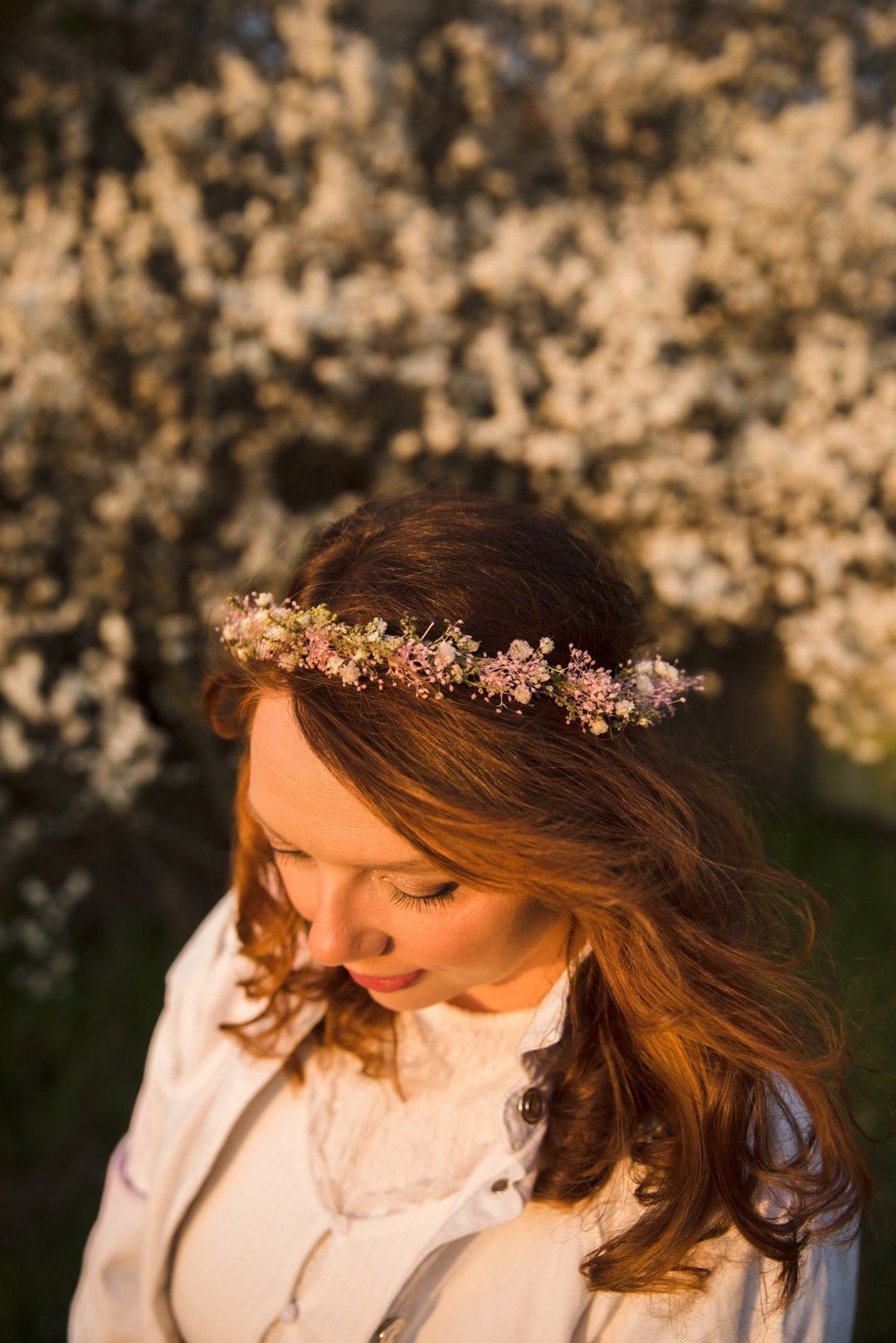 Preserved Baby's Breath Flower Crown: Romantic Blush Wedding Headpiece – handmade floral hair accessory by magaela