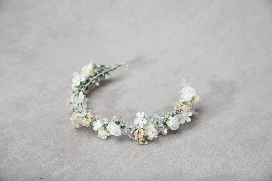 White Rose Flower Crown: First Communion Headpiece – handmade floral hair accessory by magaela