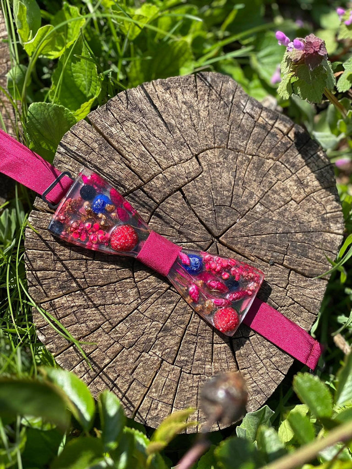 Raspberry Resin Bow Tie: Groom's Berry Bowtie – handmade floral hair accessory by magaela