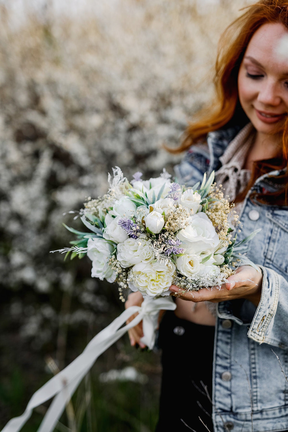 Customisable White & Green Bridal Bouquet: Boho Wedding Inspiration – handmade floral hair accessory by magaela