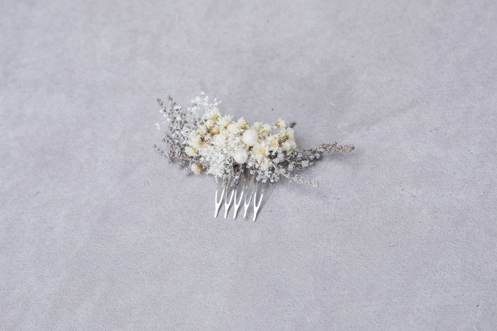 Ivory Baby's Breath Bridal Comb: Dried Flower Wedding Hair Accessory – handmade floral hair accessory by magaela