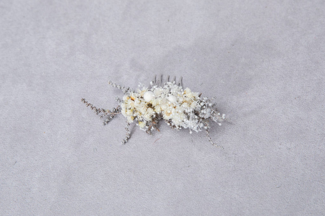 Ivory Baby's Breath Bridal Comb: Dried Flower Wedding Hair Accessory – handmade floral hair accessory by magaela