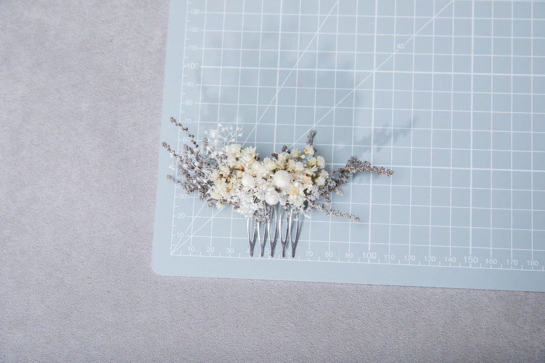 Ivory Baby's Breath Bridal Comb: Dried Flower Wedding Hair Accessory – handmade floral hair accessory by magaela
