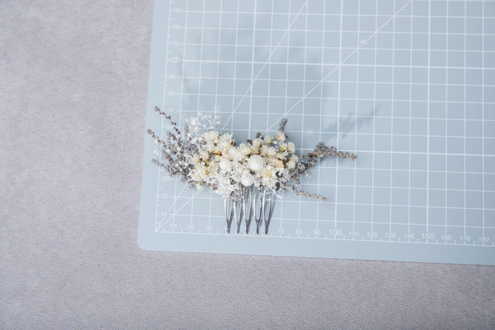 Ivory Baby's Breath Bridal Comb: Dried Flower Wedding Hair Accessory – handmade floral hair accessory by magaela