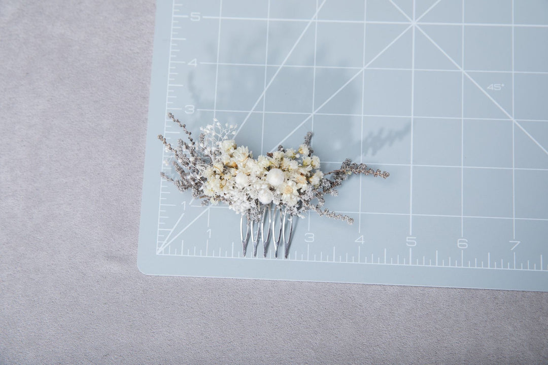 Ivory Baby's Breath Bridal Comb: Dried Flower Wedding Hair Accessory – handmade floral hair accessory by magaela
