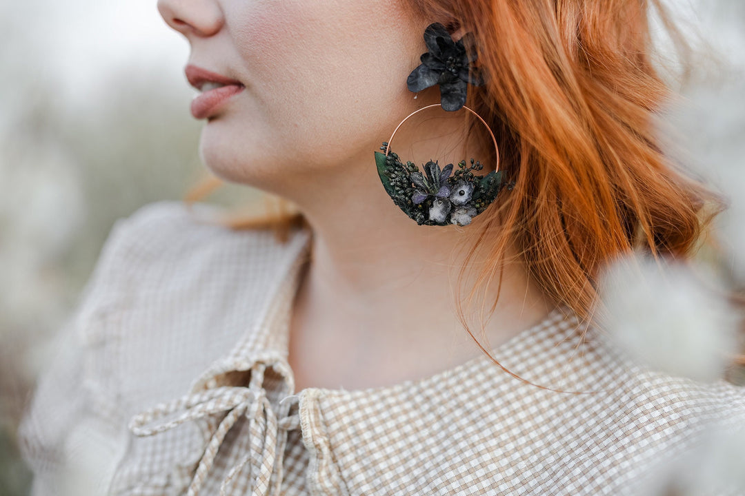 Black Flower Circle Earrings: Rose Gold Hoop Dangle Jewelry – handmade floral hair accessory by magaela
