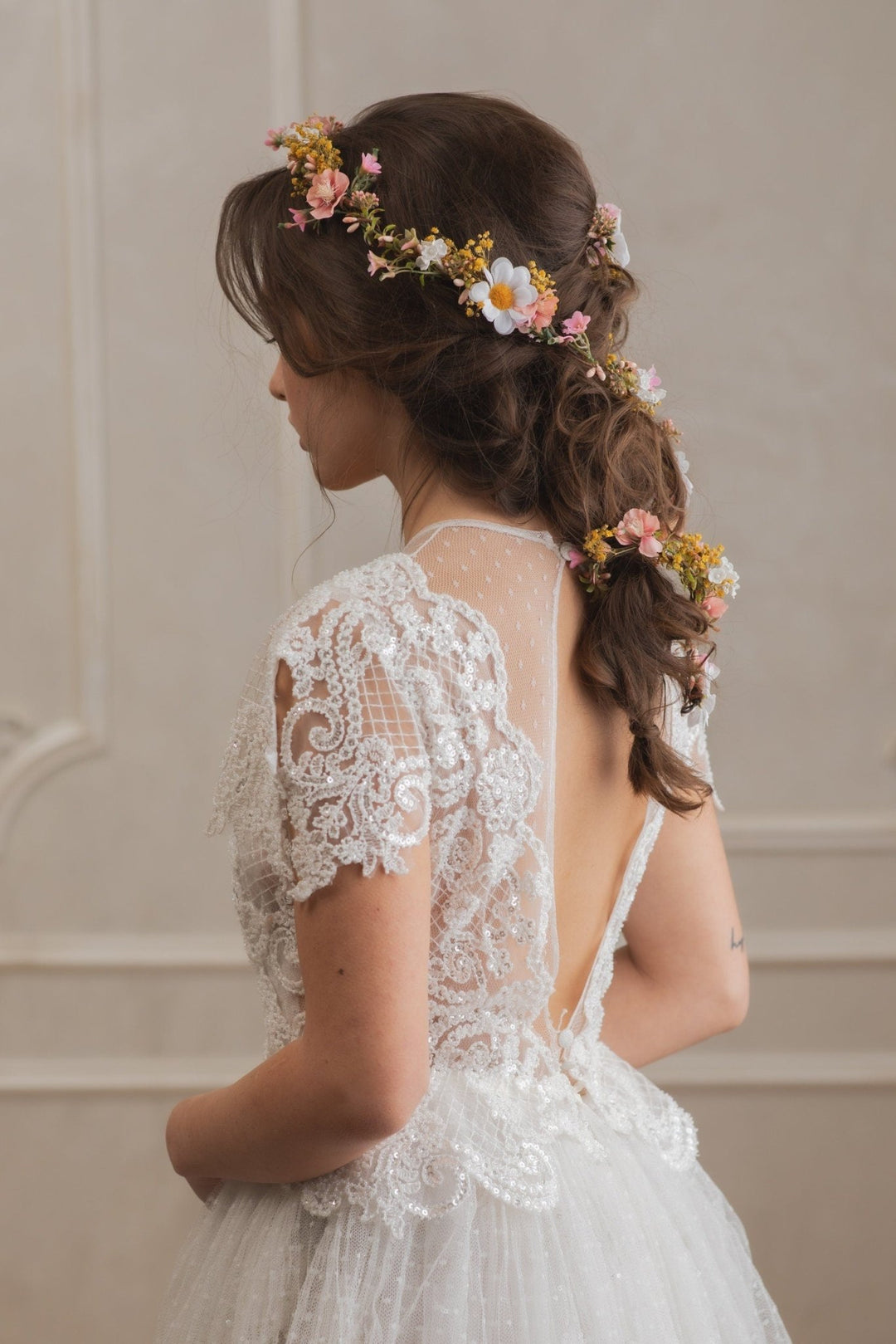 Daisy Wedding Hair Garland: Long Shapeable Bridal Flower Vine – handmade floral hair accessory by magaela