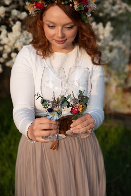 Floral Wedding Glasses: Bride and Groom Flower Decoration – handmade floral hair accessory by magaela