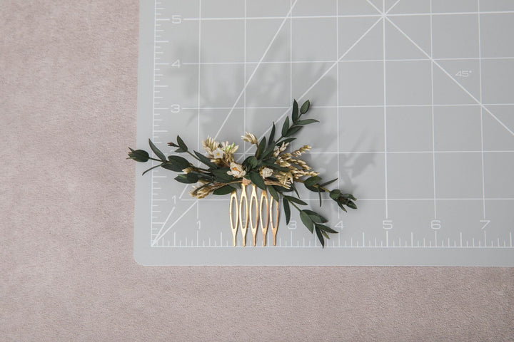 Eucalyptus Wedding Hair Comb: Greenery Bridal Flower Accessories – handmade floral hair accessory by magaela