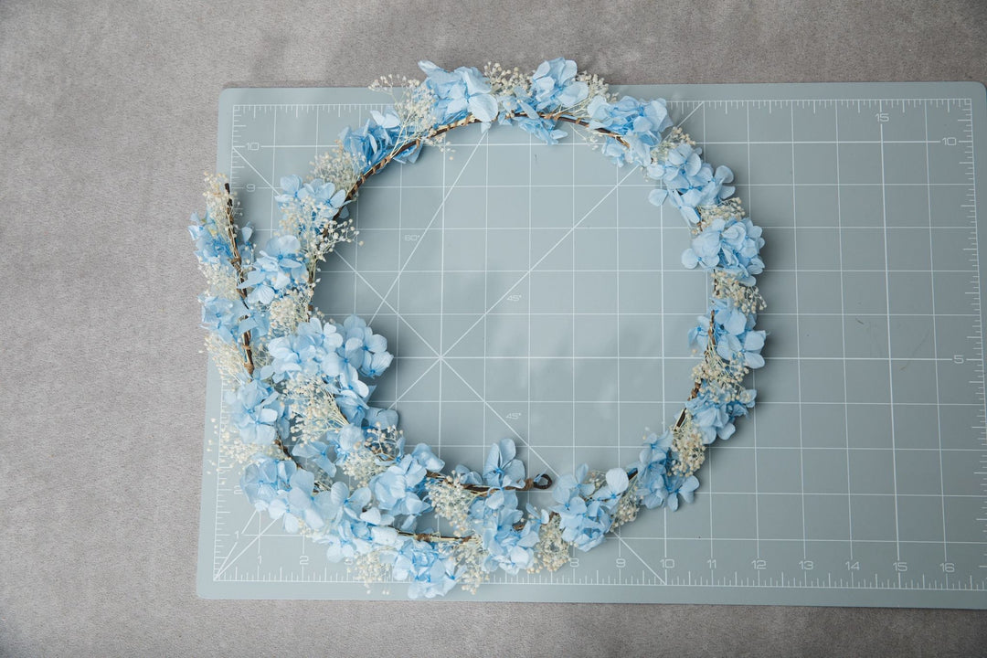 Preserved Hydrangea Baby's Breath Hair Garland: Blue Ivory Bridal Headpiece – handmade floral hair accessory by magaela
