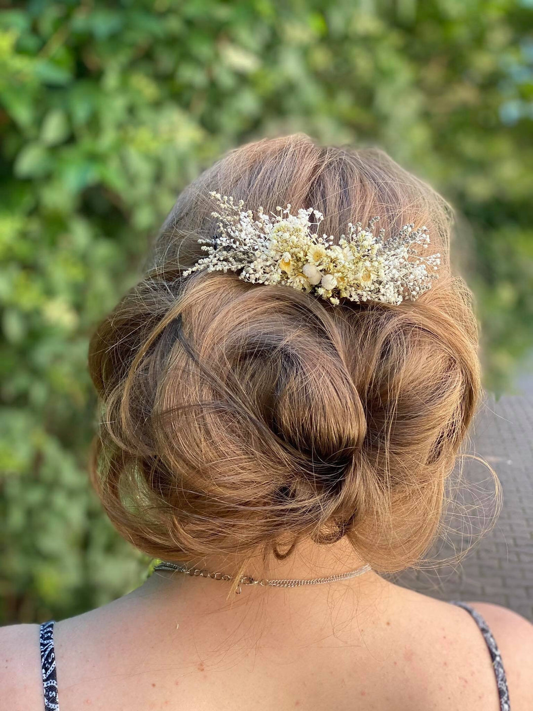 Ivory Baby's Breath Bridal Comb: Dried Flower Wedding Hair Accessory – handmade floral hair accessory by magaela