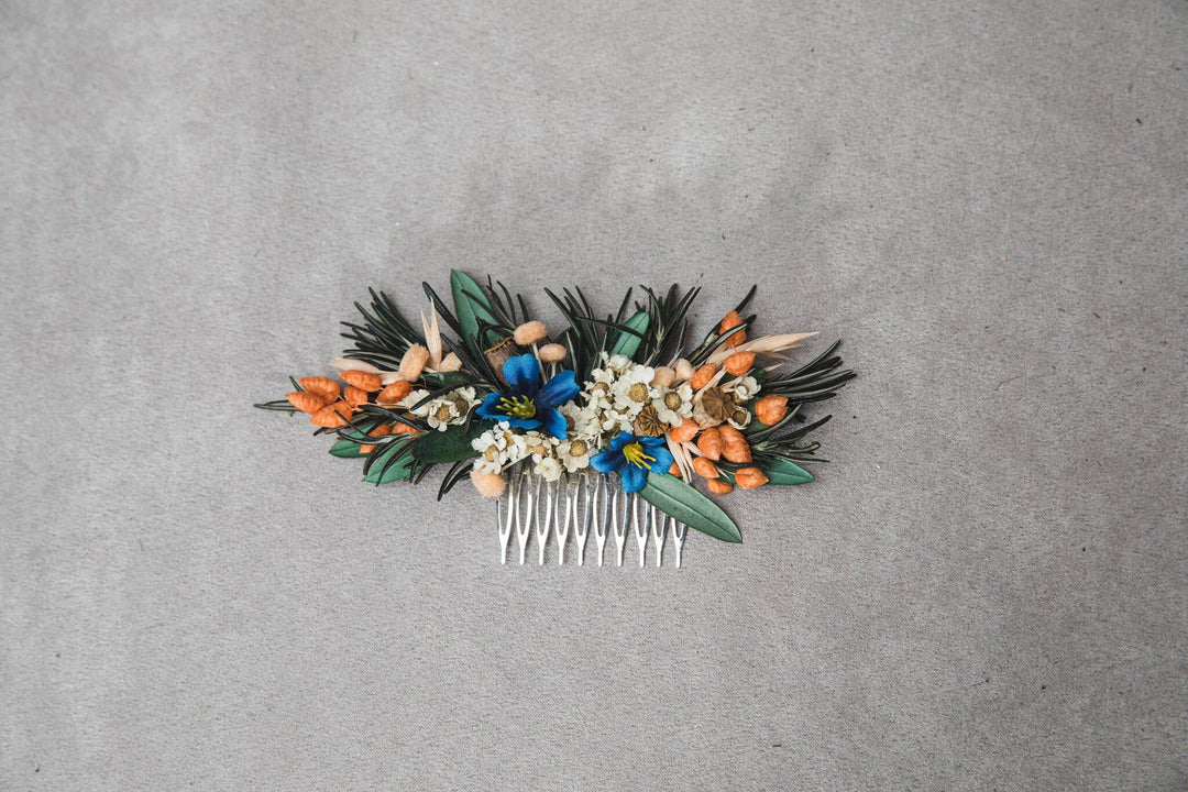 Natural flower set Bridal hair comb Boutonniere for groom Matching wedding accessories Orange and blue hair comb Rosemary and olive leaves – handmade floral hair accessory by magaela