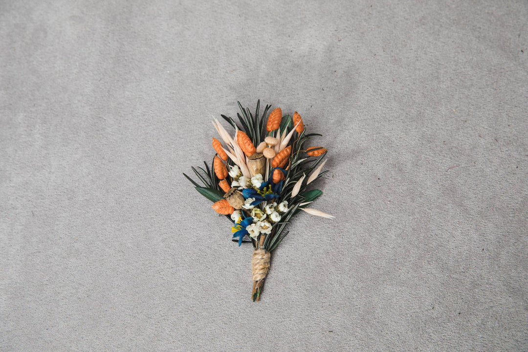 Natural flower set Bridal hair comb Boutonniere for groom Matching wedding accessories Orange and blue hair comb Rosemary and olive leaves – handmade floral hair accessory by magaela