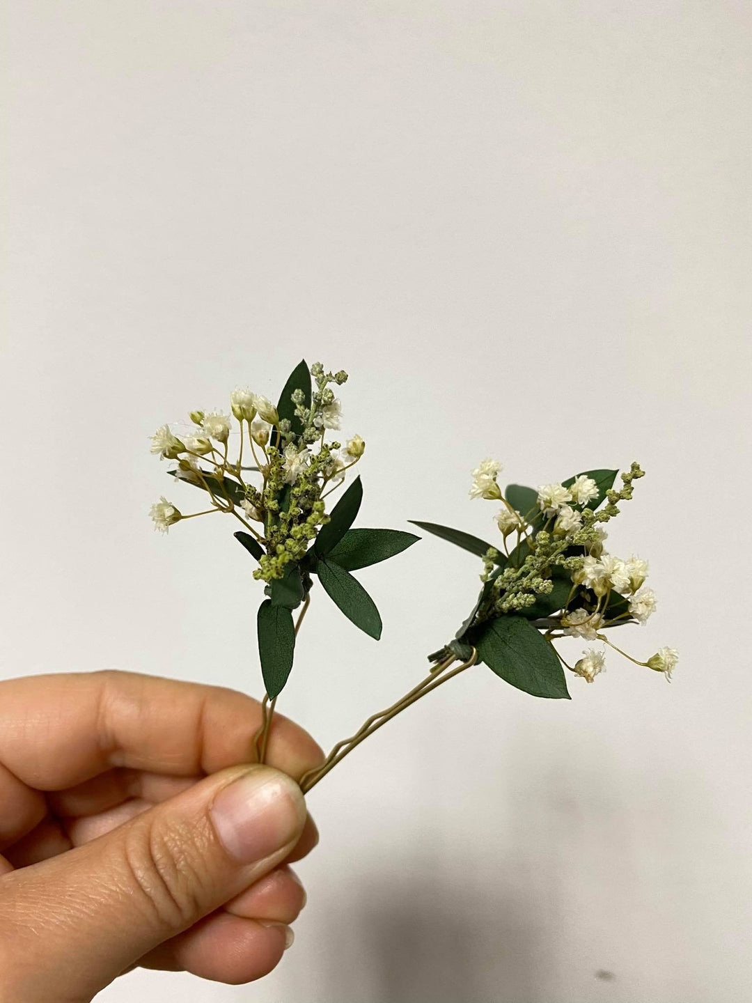 Eucalyptus Baby's Breath Hair Pins: Greenery Wedding Headpiece – handmade floral hair accessory by magaela