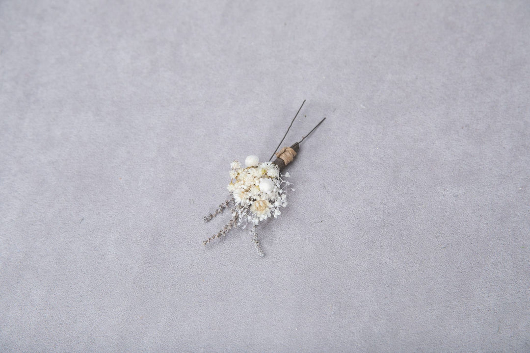 Ivory Baby's Breath Hairpins: Beige Dried Flower Wedding Hair Accessories – handmade floral hair accessory by magaela