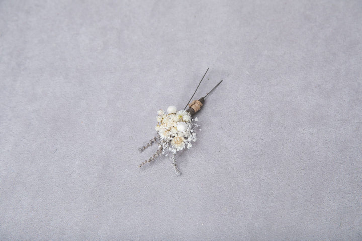 Ivory Baby's Breath Hairpins: Beige Dried Flower Wedding Hair Accessories – handmade floral hair accessory by magaela