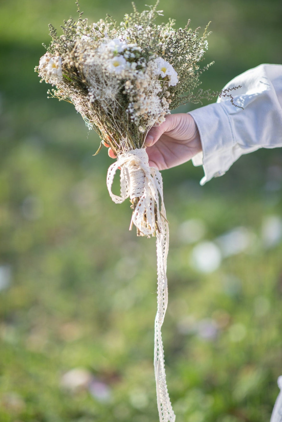 Natural Baby's Breath Wedding Bouquet: Rustic Barn Decor – handmade floral hair accessory by magaela