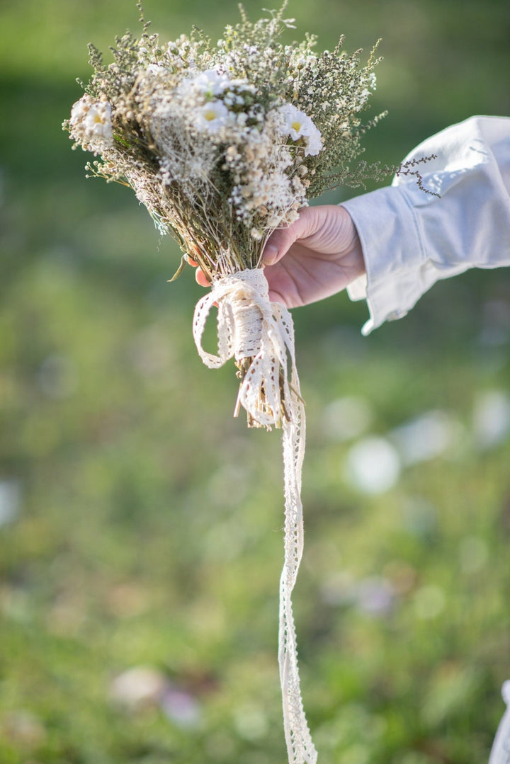 Natural Baby's Breath Wedding Bouquet: Rustic Barn Decor – handmade floral hair accessory by magaela